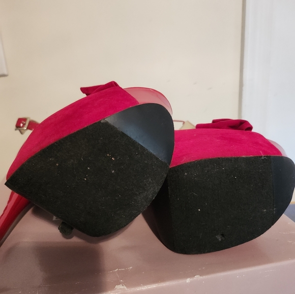 Red Suede and Patent Leather Heels Kailee by Baker - Picture 4 of 11